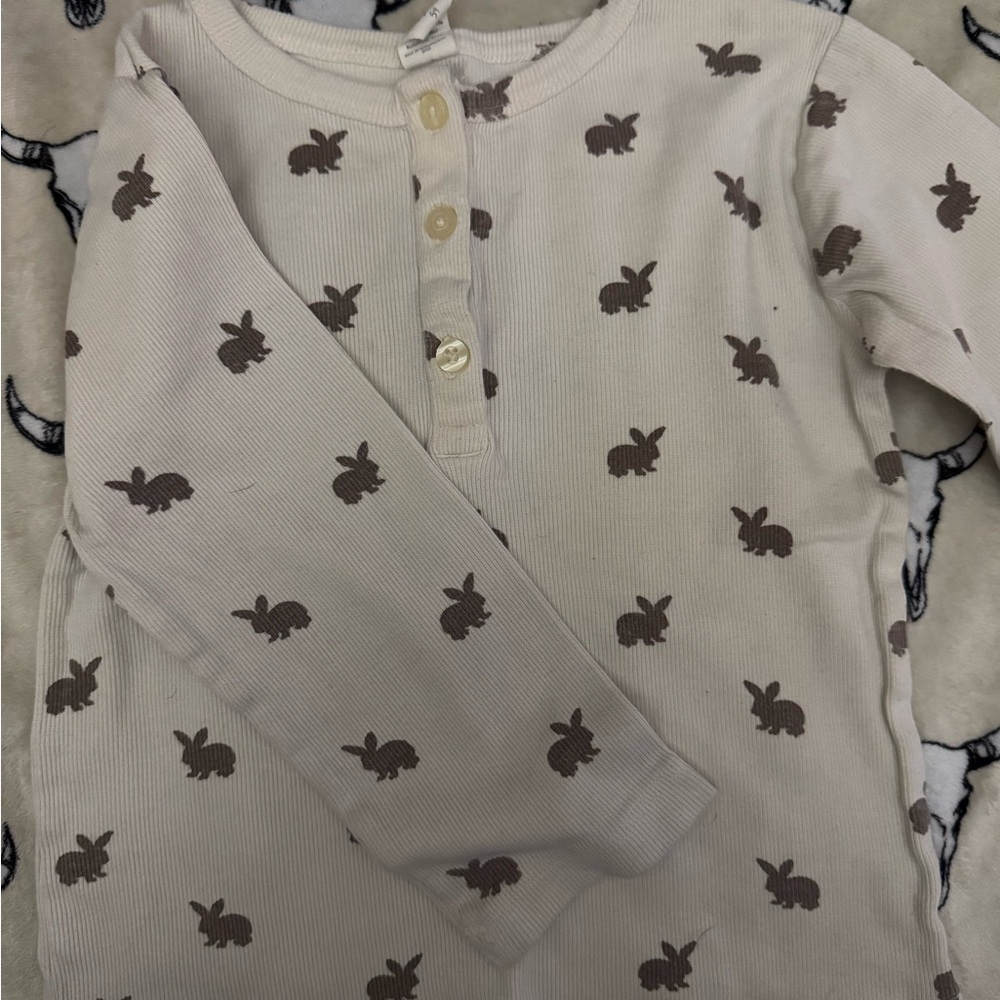 Kate Quinn Beige and Brown Ribbed Rabbit Long Sleeve Tee